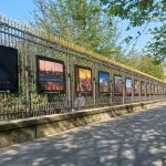 expo-photo-gratuite-en-plein-air-grilles-du-jardin-du-luxembourg-paris
