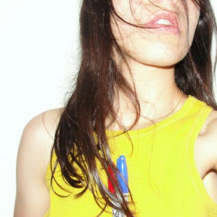 Jennifer Abessira, artiste numérique et photographe. Jennifer Abessira, artiste numérique et photographe.