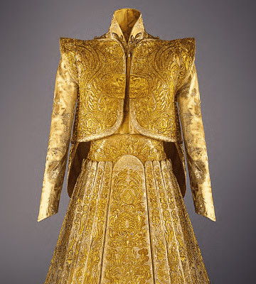 Expo "Au fil de l'or - L'art de se vêtir de l'Orient au Soleil-Levant"