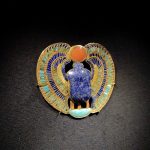 expo-paris-Toutankhamon-bijou-scarabe