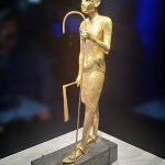 expo-paris-statue-de-Toutankhamon
